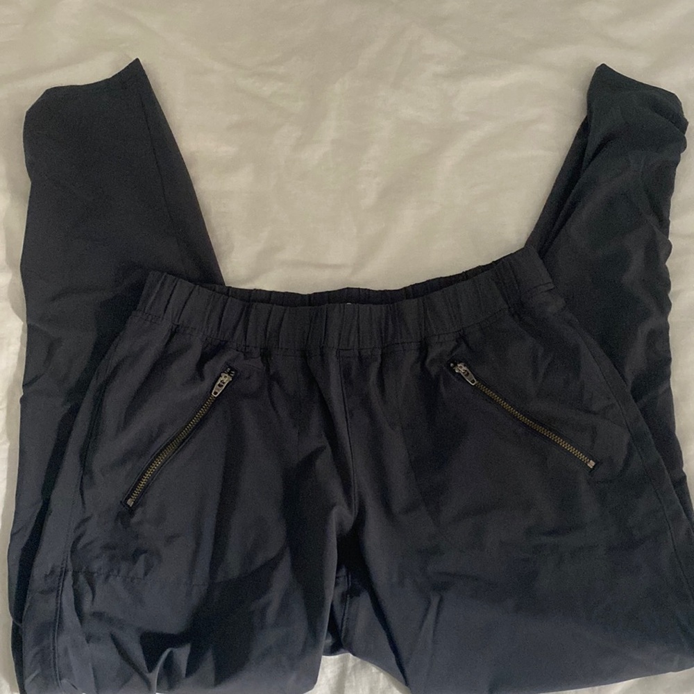 Athleta Slim Tapered Crop Pant